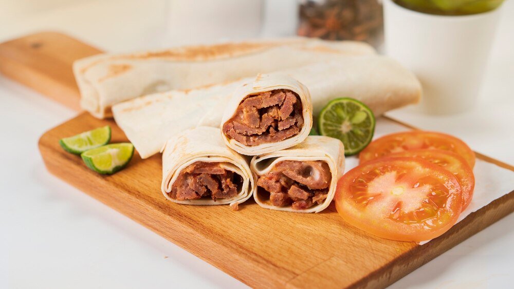 Burrito z mięsem mielonym i fasolą – przepis krok po kroku
